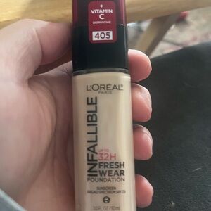 L'Oreal Infallible Fresh Wear Foundation - Tan #405